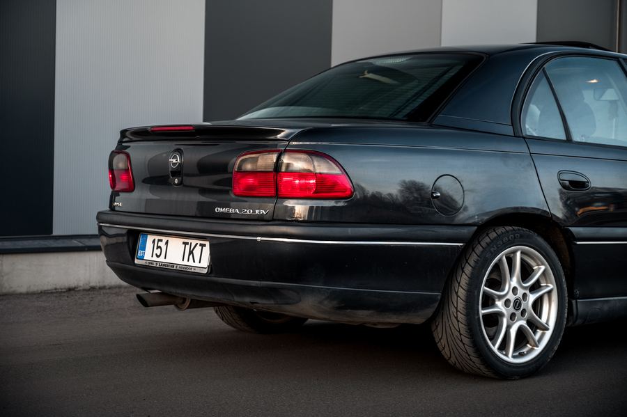Opel Omega (1998), car photo 8 by Jan Fred Joab