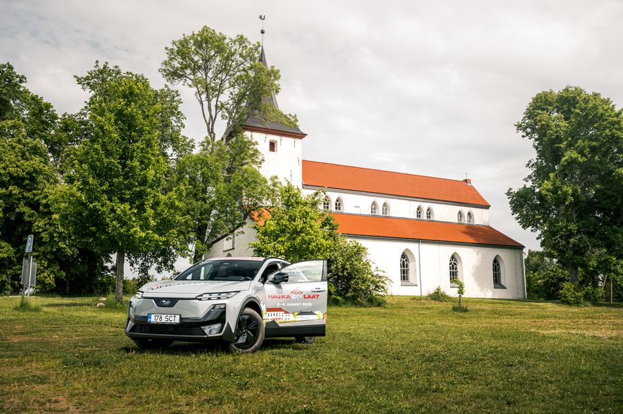 Subaru Uncharted, car photo 1 by Jan Fred Joab